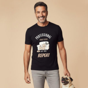 Camiseta Testador Profissional de Sofá – Coleção Cozy Paws
