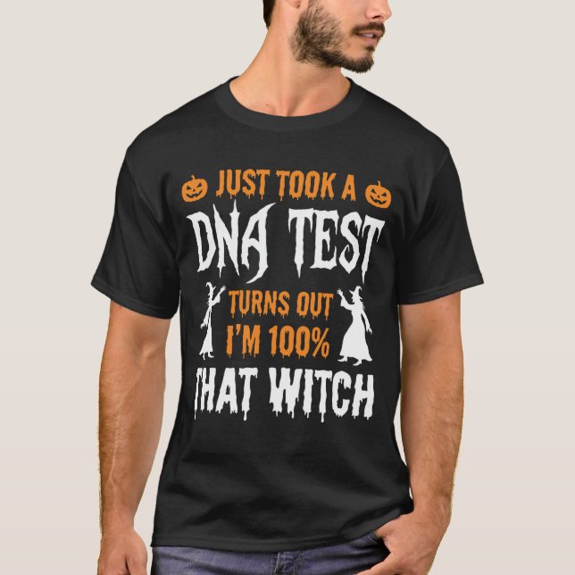 Camiseta Teste de DNA de Bruxa Engraçado de Halloween Gráfi (Frente)