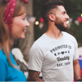 Camiseta Texto Branco Preto Promovido Para Pai De Nova Fé