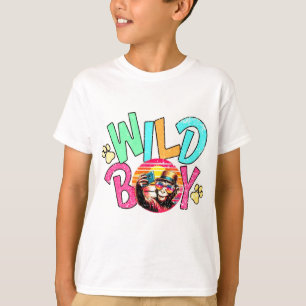 Camiseta Texto em Letras Coloridas Estilizadas