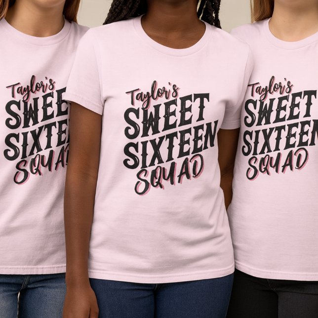 Camiseta Texto Negra e Rosa Moderno, 16 Quadrados (ink sweet sixteen squad t-shirts with bold black and pink lettering for birthday party group.)