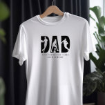 Camiseta Texto Personalizado do Recorte de Letra do Jogador<br><div class="desc">T-Shirt personalizado para PAI - perfeito para dia de os pais, aniversário, novo bebê ou só porque! O pai é impresso em tipografia de tamanho excessivo, com letras de recorte e silhuetas de jogador de basquete. Você também pode editar todo o texto personalizado. Por favor, procure na minha loja mais...</div>
