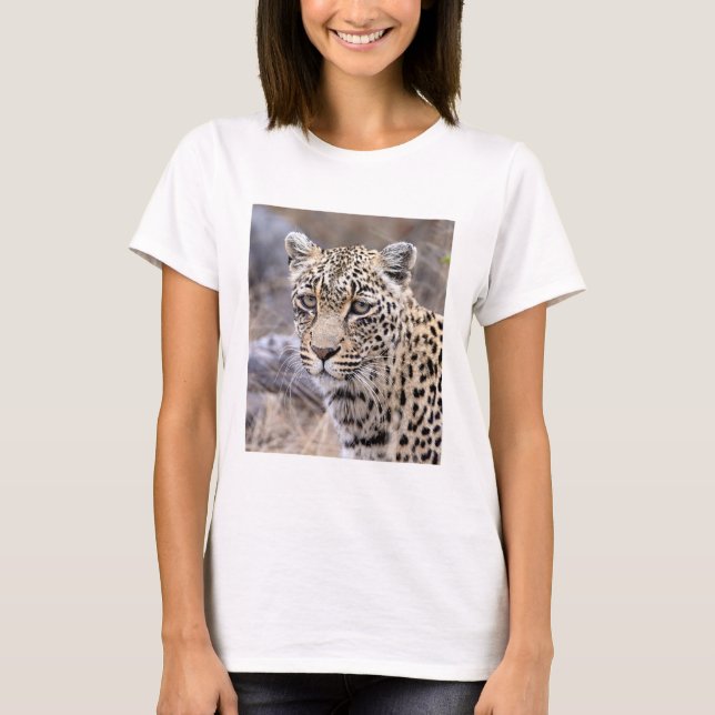 Camiseta Thandi - leopardo feminino (Frente)