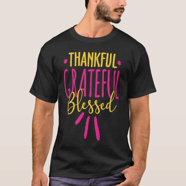 Camiseta Thankful Grateful Blessed Pink and Gold Graphic Ch (Frente)