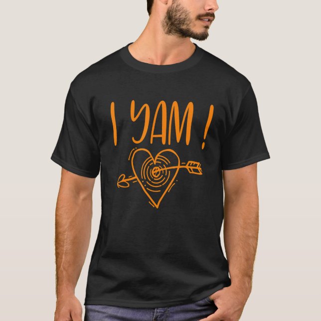Camiseta Thanksgiving Matching Couple She's My Sweet Potato (Frente)