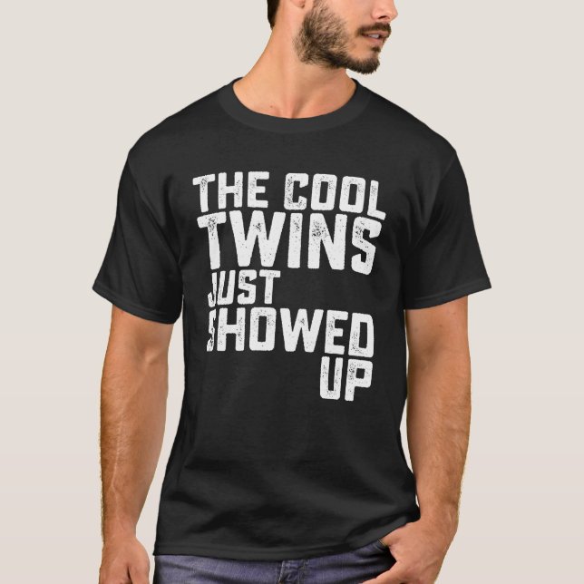 Camiseta The Coolwins Just Showed Up Sister Brother Schoo f (Frente)