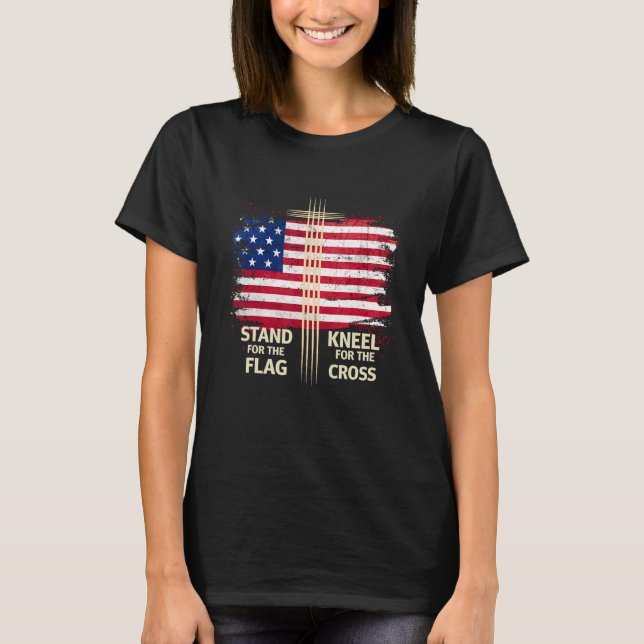 Camiseta The Cross US Flag  I Stand For The Flag And Kneel (Frente)