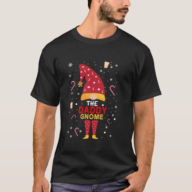 Camiseta The Daddy Gnome Christmas Plaid Matching Family Fu (Frente)