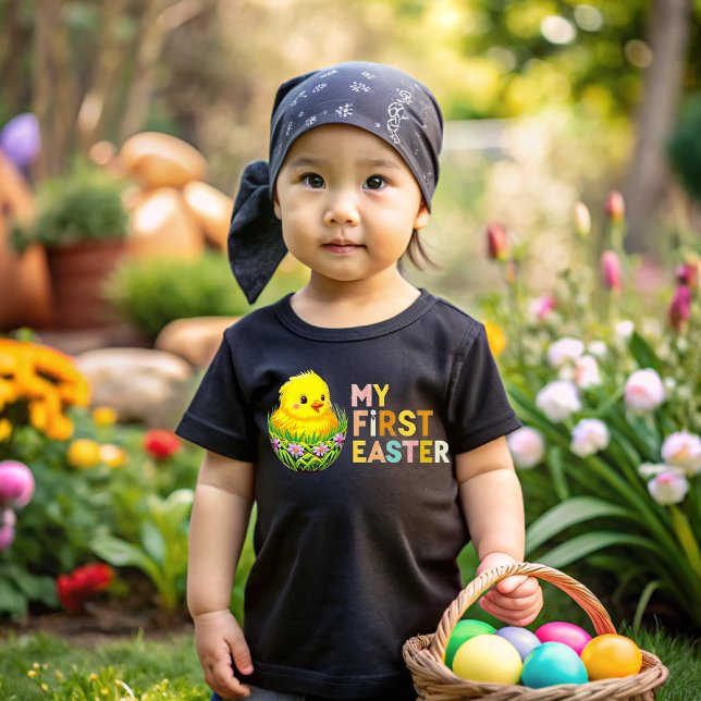 Camiseta The little girl's first Easter (Criador carregado)