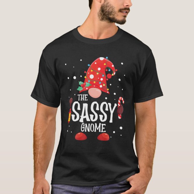 Camiseta The Sassy Gnome Matching Family Christmas Gnome Pa (Frente)