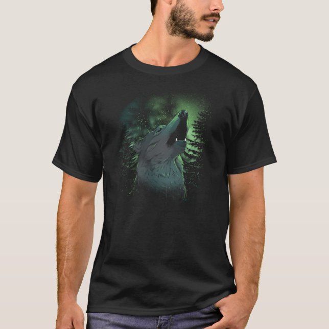 Camiseta The wolf's breast in nature at night (Frente)