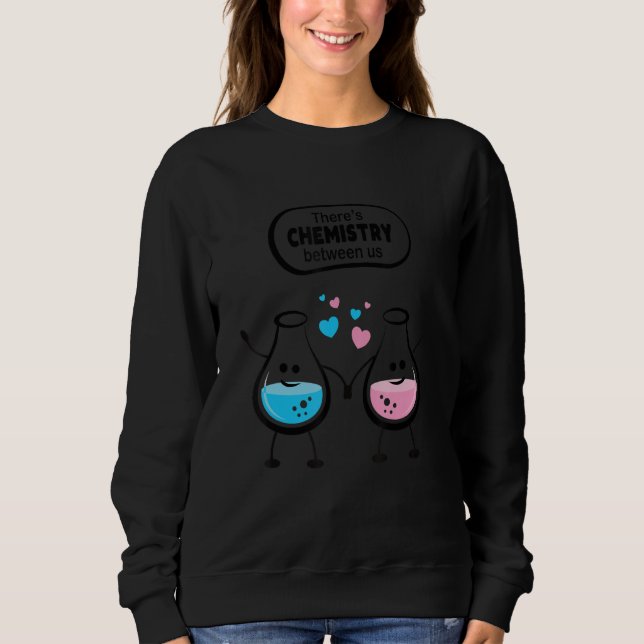 Camiseta There's Chemistry Between Us Funny Science Valenti (Frente)