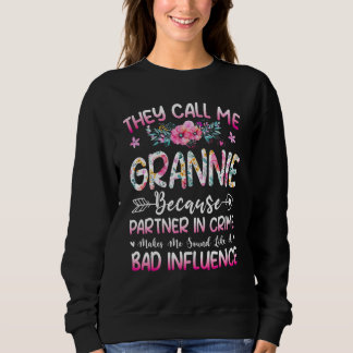 Camiseta They Call Me Grannie Because Partner In Crime Moth