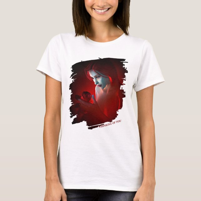 Camiseta Thinking of You. Beautiful woman holding a rose (Frente)