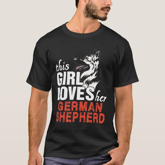 Camiseta This Girl  Her German Shepherd (Frente)