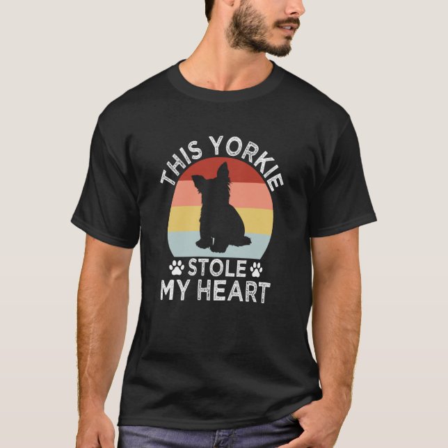 Camiseta This Yorkie Stole My Heart Yorkshire Terrier Dog   (Frente)
