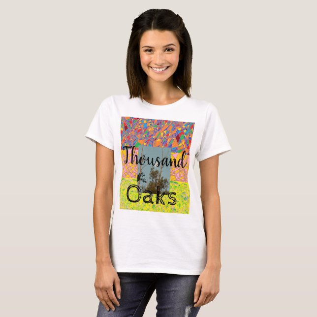 Camiseta Thousand Oaks com arte abstrata e eucalipto &bi (Frente Completa)