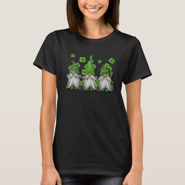 Camiseta Three Gnomes Holding Shamrock Leopard Plaid St Pat (Frente)