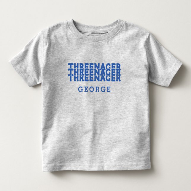 Camiseta Threenager Letreiro Retro Nome Texto Azul (Frente)