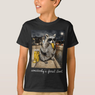 Camiseta Tia Feral de Alguém, Guaxinim Engraçado Comendo Pi