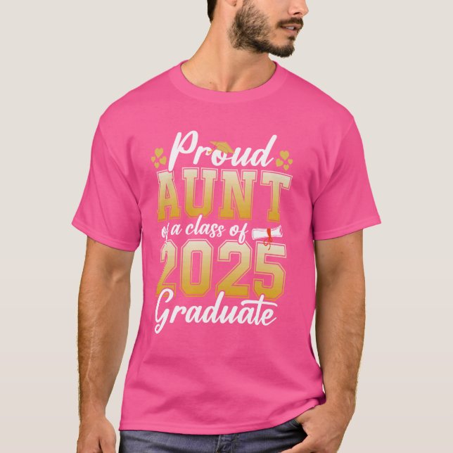 Camiseta Tia Orgulhosa De Uma Classe De Formando De Mais ve (Frente)