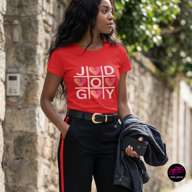 Camiseta Tic Tac Toe Joy e Deus, fé cristã (Joy wins every time. Faith, love, and good vibes in one bold tic-tac-toe moment.)