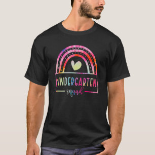 Camiseta Tie Dye Kindergarten Squad Rainbow Kinder De Volta