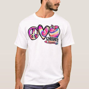 Camiseta Tie dye Peace Love Kindergarten Primeiro Dia Da Es
