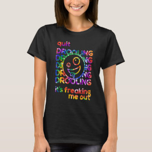 Camiseta Tie Dye Rainbow Sair Drooling Está me assustando