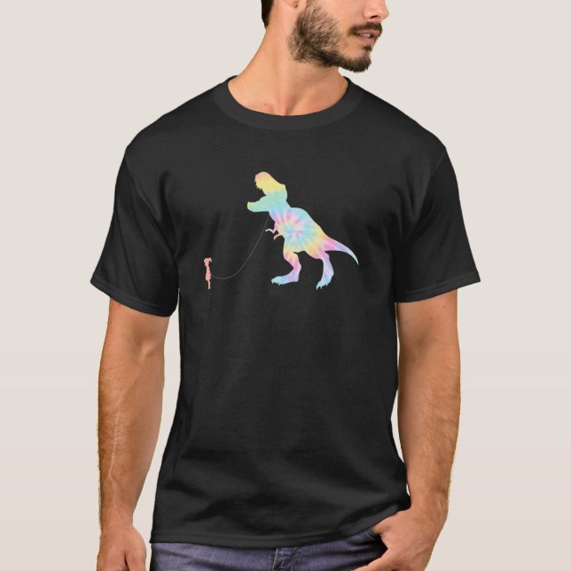 Camiseta Tie Dye Rex Dinossaur Pet Em Um Almoço Liderado Po (Frente)