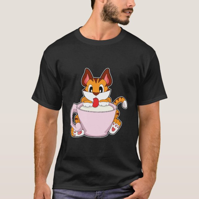 Camiseta Tiger cat with Cup of Milk.PNG (Frente)