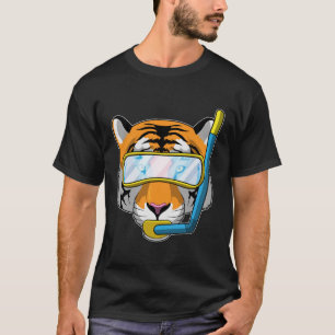Camiseta Tigre como mergulhador com Snorkel