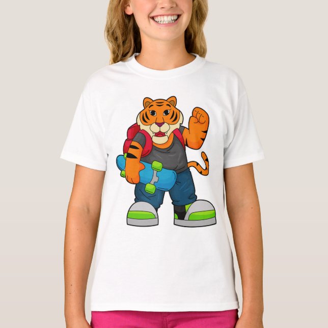 Camiseta Tigre como skater com skate (Frente)