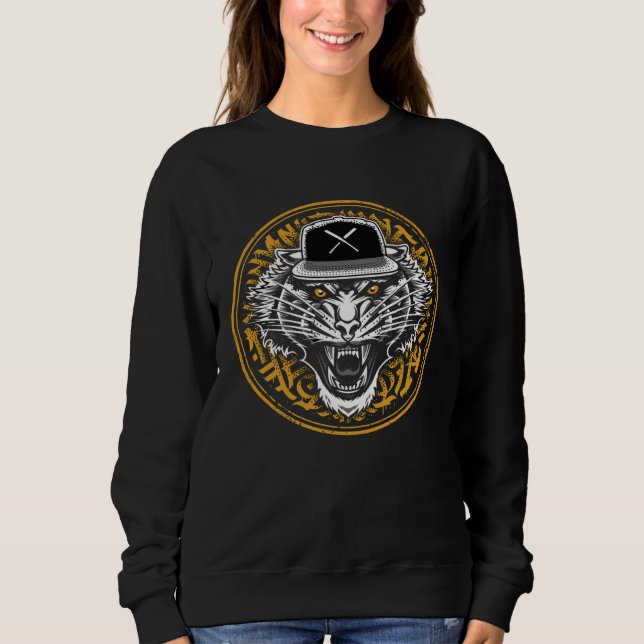 Camiseta Tigre Furioso Usando um Boné (Frente)