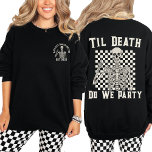 Camiseta Til Death Do We Party Personted Bachelorette<br><div class="desc">Celebre sua festa de solteira em estilo retrô com nossa camiseta personalizada Bachelorette Crewneck "Til Death Do We Party". Esta camisola combina um design de esqueleto com uma rocha vintage e uma vibe roll, fazer perfeito para a noiva e sua tripulação. Quer você esteja planejando uma festa de solteira assustadora...</div>