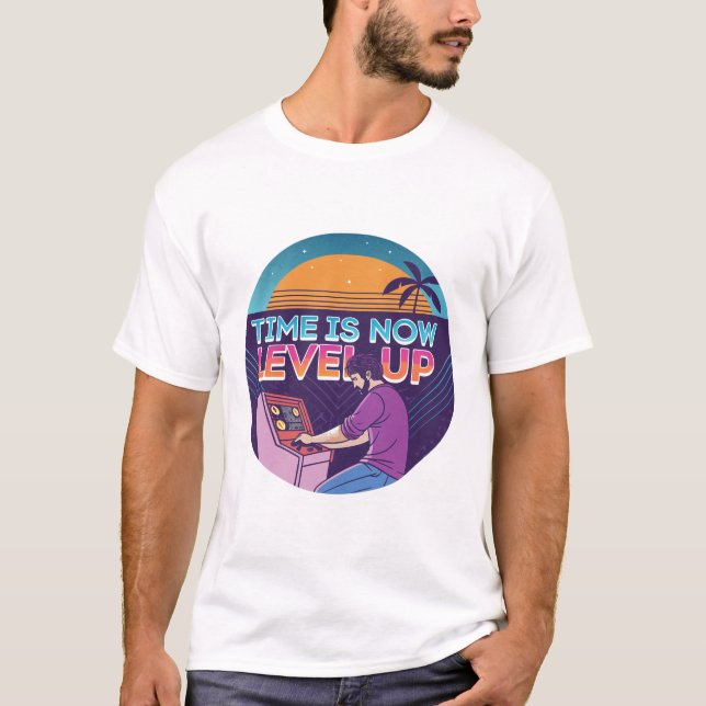 Camiseta Time Is Now Level Up Retro Gamer Arcade 80s (Frente)