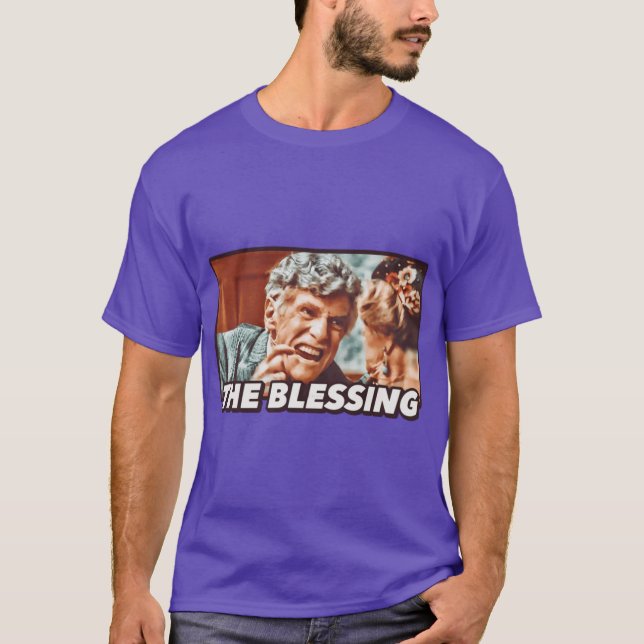 Camiseta Tio Lewishe Abençoando Presente de Férias de Natal (Frente)