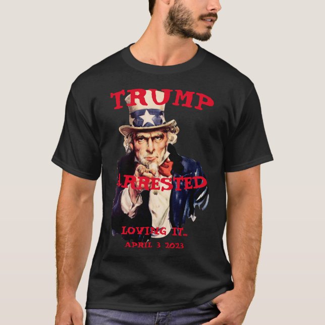 Camiseta Tio Sam Trump Preso Terça-feira 2023 (Frente)