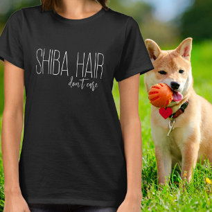 Camiseta Tipografia Branca Cabelo de Shiba Não Me Importa