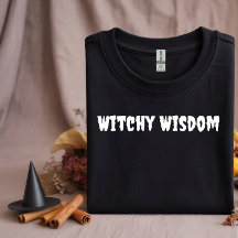 Tipografia branca Witchy Wisdom