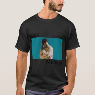 Camiseta tipografia da capa do álbum de música de Nick Mulv