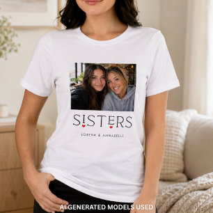 Camiseta Tipografia de Coração de Irmãs Foto Branca
