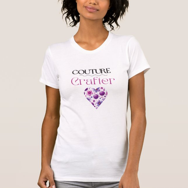 Camiseta Tipografia de Couture Classy Crafter  (Frente)