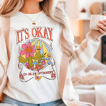 Camiseta Tipografia de Script Funny com Flores Introduzidas<br><div class="desc">Introduzir Flores Engraçadas Tipografia de Script Engraçado A T-Shirt feminina apresenta o texto "Tudo bem ser introvertido" numa moderna tipografia de guiamentos acentuou flores, borboletas e raios solares. Perfeito como presente para mãe, namorada, esposa, irmã, melhores amigos e mais para aniversário, Natal, Dia de as mães. Projetado pelo Evco Studio...</div>