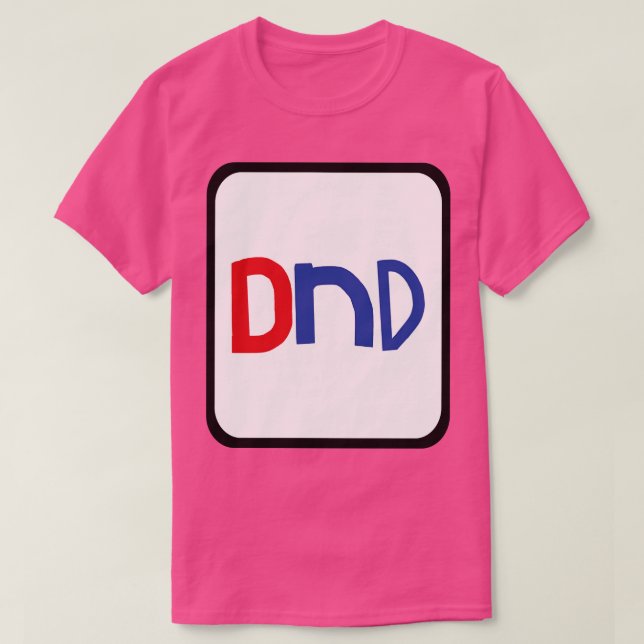 Camiseta Tipografia DND no Quadro (Frente do Design)