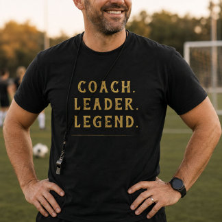 Camiseta Tipografia Dourada Lenda Líder Treinador