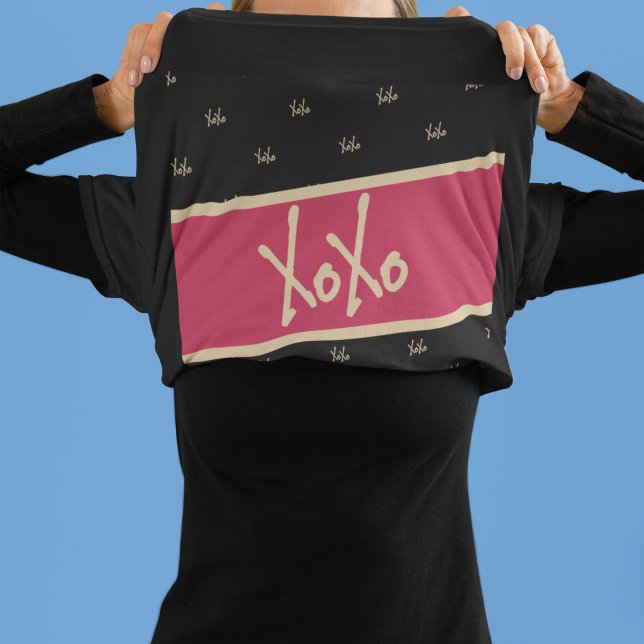 Camiseta Tipografia Dourada rosa-quente preto XOXO (Criador carregado)