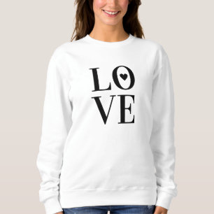 Camiseta Tipografia "Love" minimalista com coração