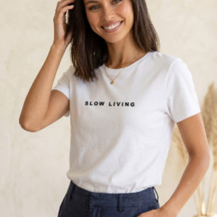 Camiseta Tipografia Orgânica de Slow Living Estética Neutra