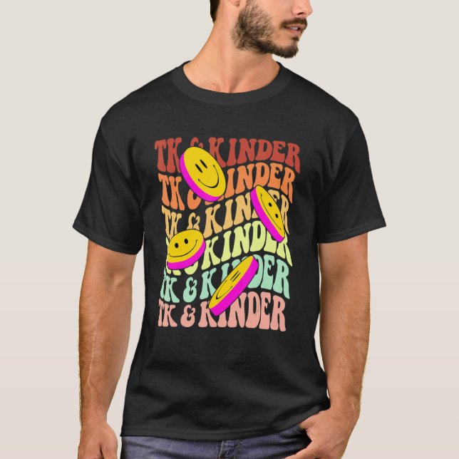 Camiseta TK e Kinder retro sorriso voltado para a escola (Frente)